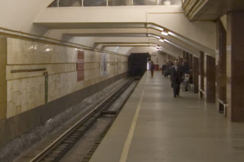 На станції "Театральній" обстежать підземний перехід на наявність дефектів