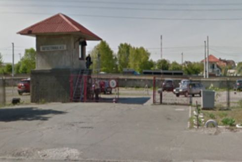 Київрада без аукціону віддала під автостоянку землю на Троєщині: суд визнав рішення недійсним