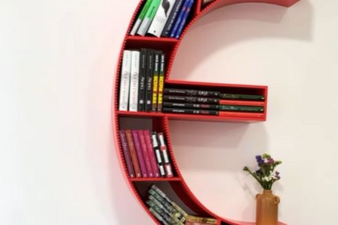 Біля Софійської площі відкрилася нова "Книгарня Є"