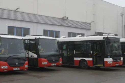 Прага передала 5 автобусів для Бучі та Миколаєва