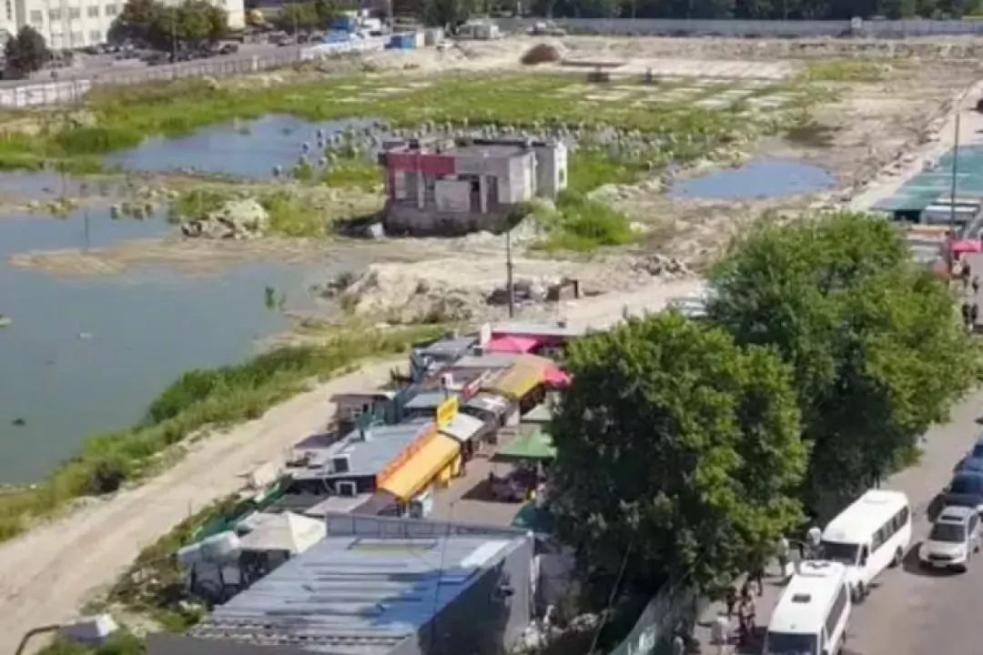 Київрада планує передати ще одну земельну ділянку біля "Лісової" для будівництва ТРЦ