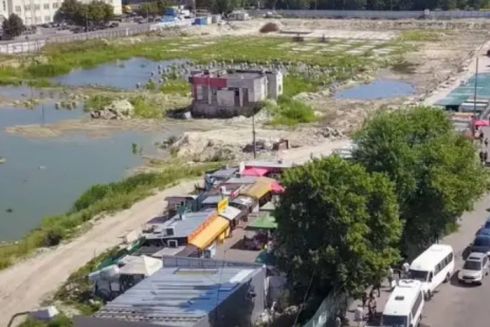 Київрада планує передати ще одну земельну ділянку біля "Лісової" для будівництва ТРЦ