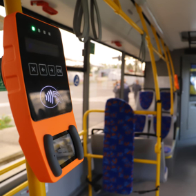 Вместо метро между Теремками и Лыбидской запустили автобус: схемы движения