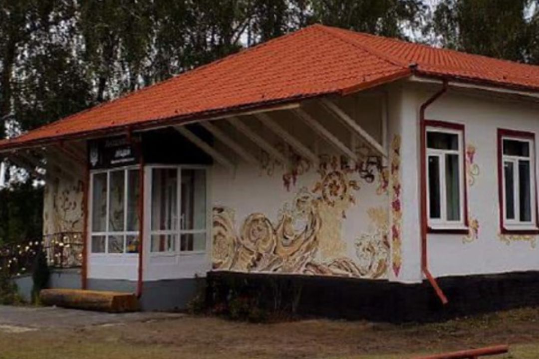 Дивіться, як на Чернігівщині відновили школу-мазанку, якій більше 100 років