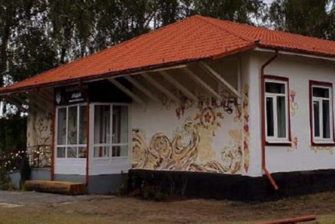 Дивіться, як на Чернігівщині відновили школу-мазанку, якій більше 100 років