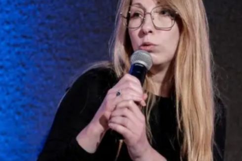 Американське видавництво випустить книгу Вікторії Амеліної зі свідченнями жінок про війну