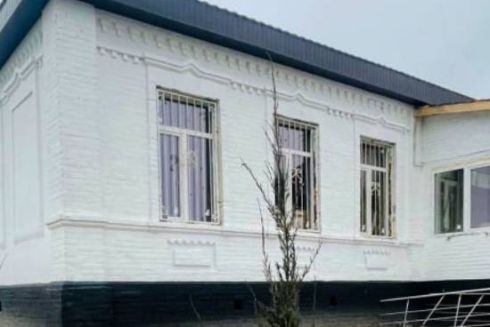 Волонтери відновили гостомельську школу, зруйновану росіянами