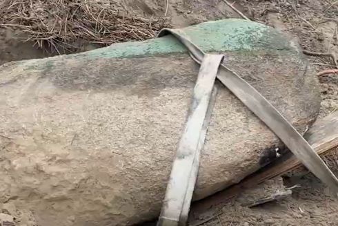 Стелу віком 5 тисяч років, схожу на статевий орган, знайшли на Дніпропетровщині