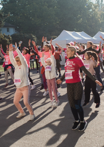 Забіг Race for the Cure на підтримку жінок, хворих на рак грудей