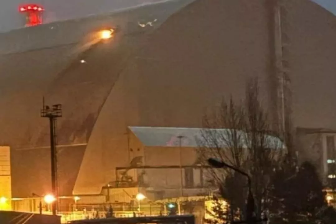 Російський дрон атакував саркофаг зруйнованого 4 реактору ЧАЕС, який захищає світ від радіації