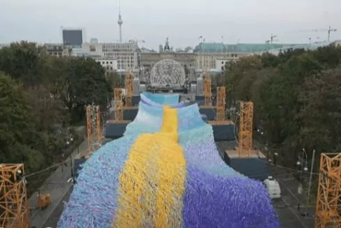 У Німеччині створили інсталяцію з нагоди 30-річчя падіння Берлінської стіни