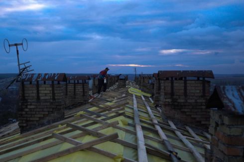 Фото: У Бучі ремонтують будинки одразу на декількох вулицях