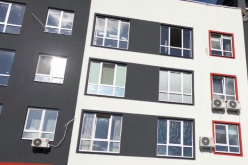 В Ірпені відновили найвищий будинок. Він був пошкоджений російськими військовими