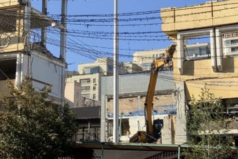 Здание «Киевпроекта» начали демонтировать. Там планируется многофункциональный комплекс