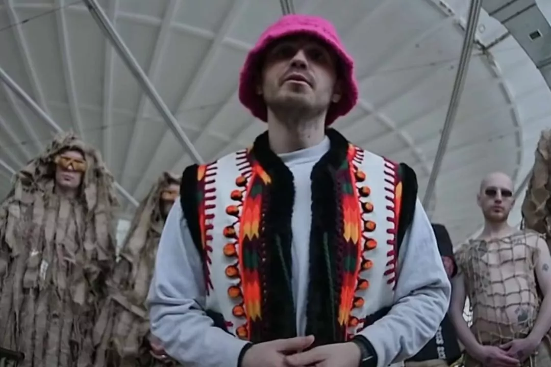 Відео. Дивіться кліп Kalush Orchestra для Євробачення, який зняли в модерністському ринку-шайбі у Києві