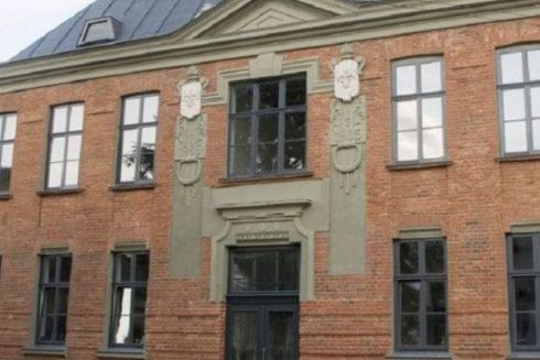 Фото. На Львівщині аварійну історичну школу перетворили на центр громади: що там буде