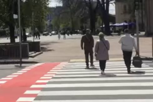 Видео. Возле Арсенальной заработали наземные переходы