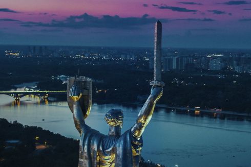 Видео: новозеландский режиссер снял клип об Украине. Съемки прошли в Киеве