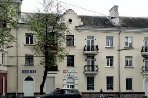 Було/стало: у Чернігові змінюють рекламні вивіски відповідно до нового дизайн-коду