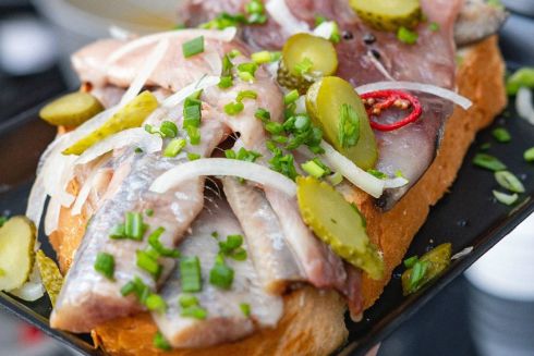 На Січових Стрільців відкривається нова «Селедочная»: будуть устриці і бургери