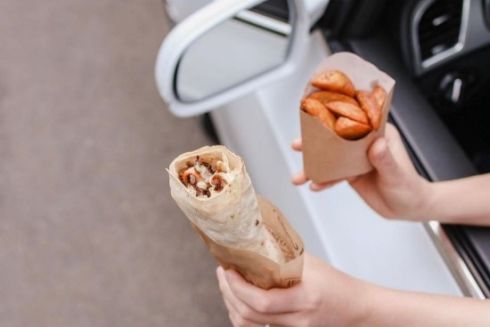 На Позняках запрацював четвертий стритфуд «Центр шаурми» від маріупольців