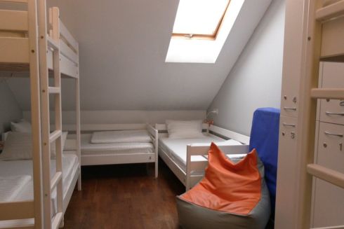 Фото. Во Львове открыли шелтер для переселенцев в формате хостела