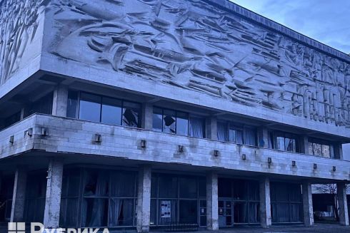 От ракетного удара пострадали корпуса Университета Шевченко: повреждены уникальные фрески внутри