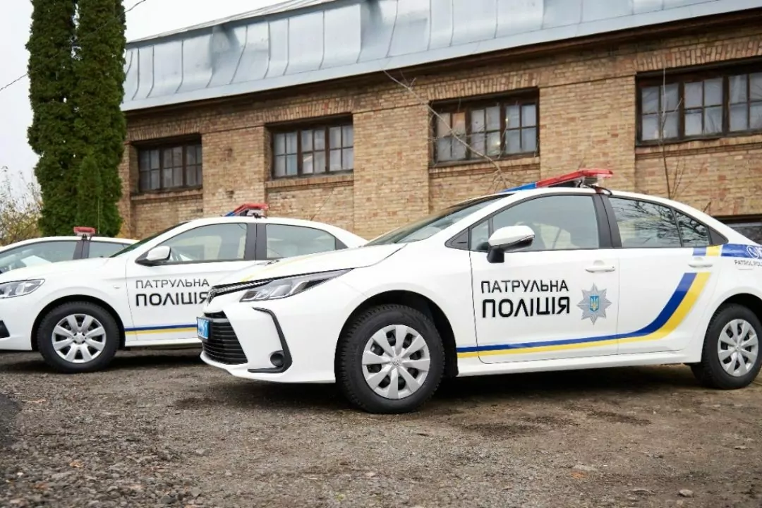 Коли немає світла: Сповіщати про повітряну тривогу будуть поліцейські з гучномовцями