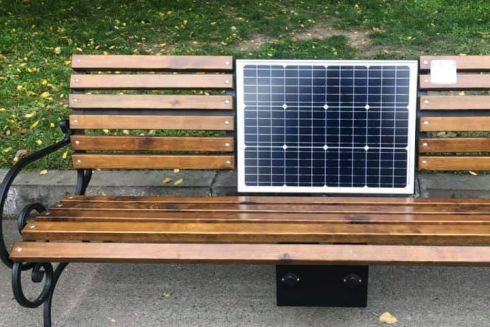 На території КПІ встановили лавки з сонячними батареями