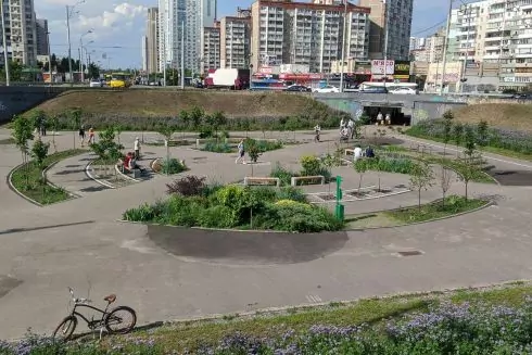 На Троещине появился новый сквер