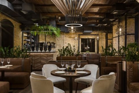 На Саксаганського відкрили лаунж-бар Slava U з кальяном і музичними вечорами