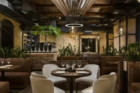 На Саксаганского открыли лаунж-бар Slava U с кальяном и музыкальными вечерами