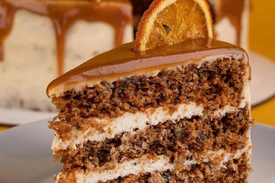 На Соломенке открылась кондитерская Slice с соленой выпечкой и крафтовыми десертами