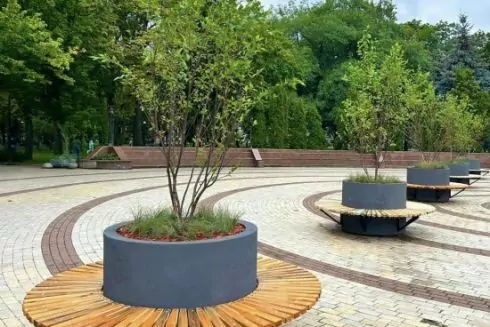 На Солом&rsquo;янці облаштували зону відпочинку з альтернативним озелененням