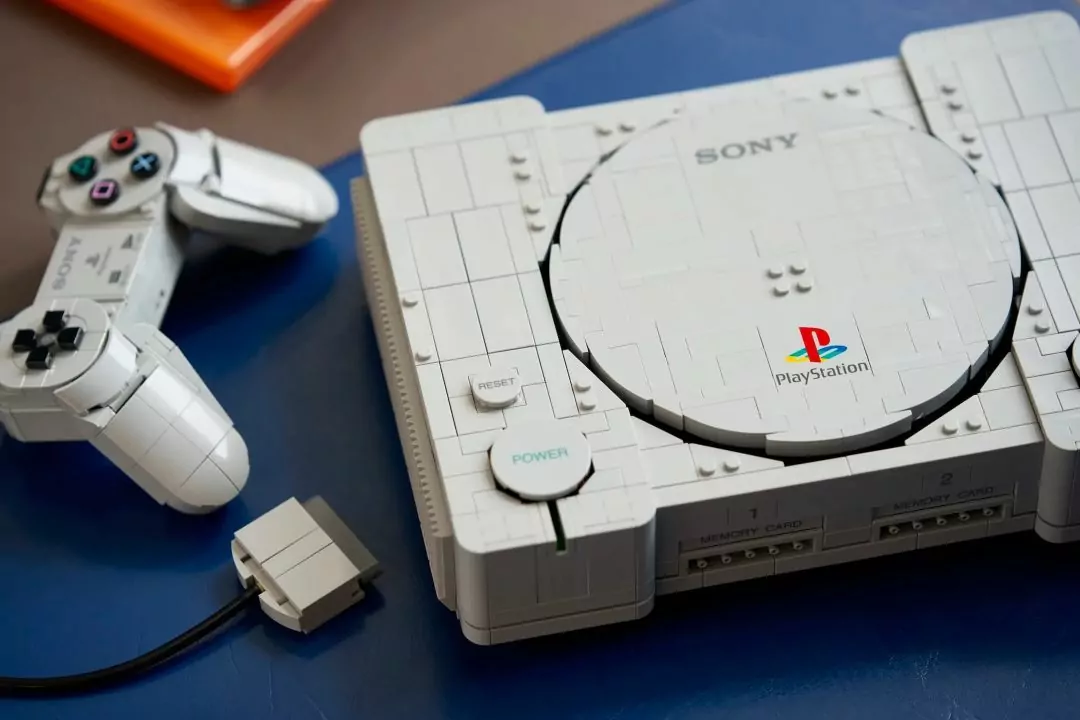 Першу PlayStation відтворили у LEGO &mdash; набір складається з 1911 деталей