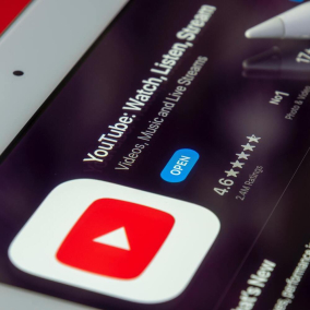 YouTube запустив освітню платформу для дистанційного навчання українських школярів