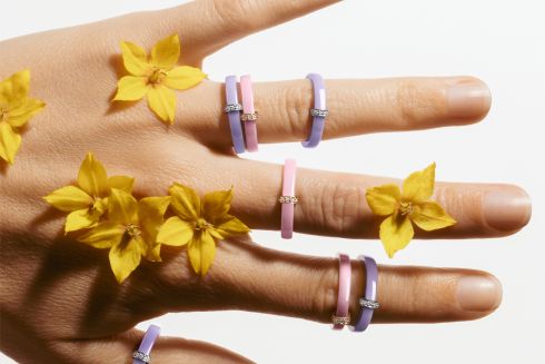 Ювелірний дім SOVA показав керамічні каблучки в кольорах Lavender та Lotus