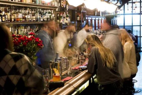 Стрип-клуб, салони та бари. Американське видання BuzzFeed написало про незвичні київські бомбосховища