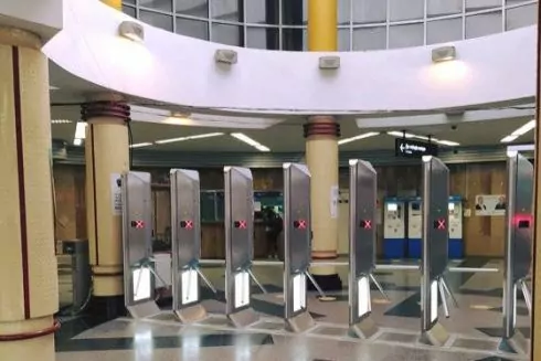 Що не так з новими турнікетами в київському метро. Пояснюють у &laquo;Доступно.ua&raquo;