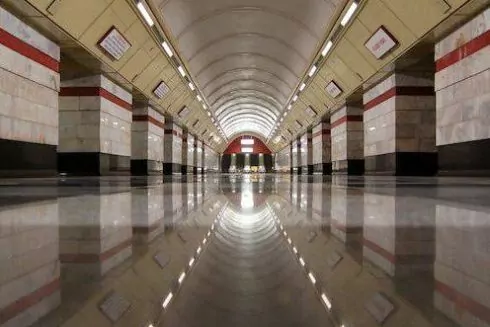 Три станції київського метро переобладнають для маломобільних людей