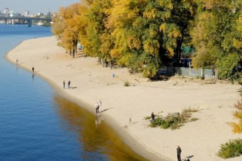 Суд вернул Киеву землю на Трухановом острове, где хотели построить кафе с автостоянкой