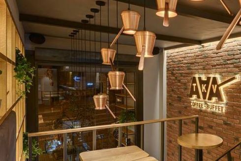 Мінімалізм замість банкетних залів: як змінюється дизайн київських закладів