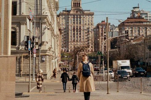 У Києві продовжує відновлюватися бізнес: працює понад 2000 продуктових магазинів та 555 кав'ярень