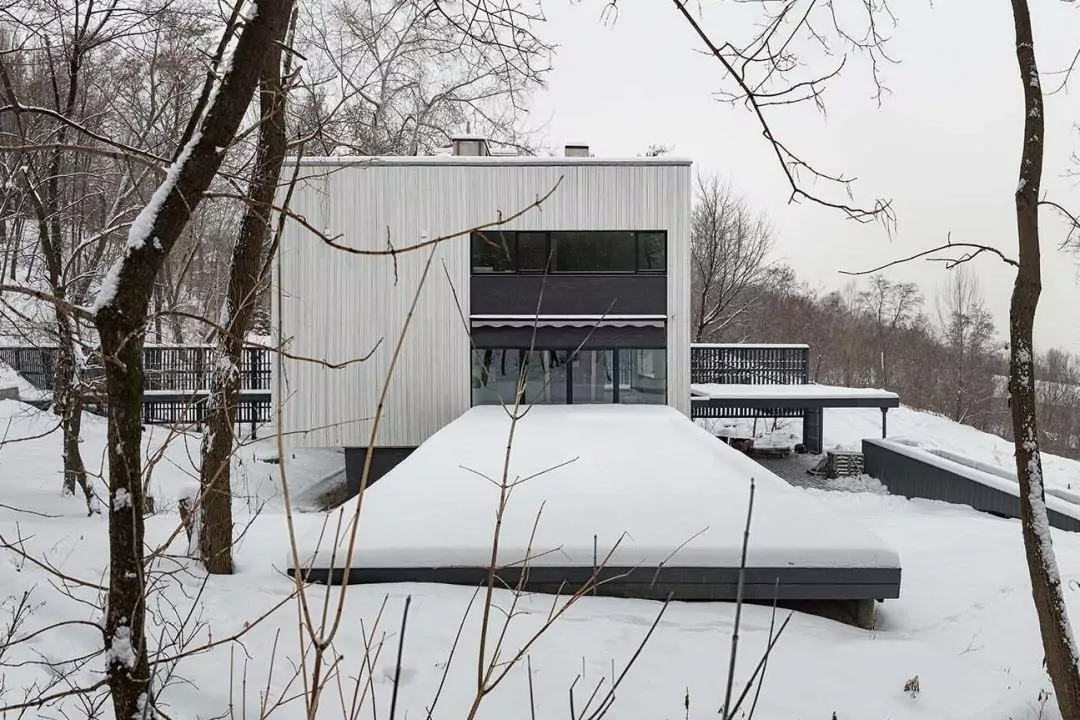 Archdaily написали про будинок на Татарці від архітектурного бюро Drozdov & Partners