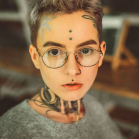 Забити все: Історії киян з татуюваннями на обличчі