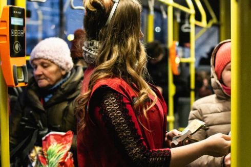 В общественном транспорте Киева кондукторы прекратили работу навсегда. Как теперь платить за проезд