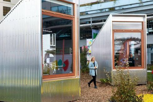 В парках Нидерландов установили одноместные офисы