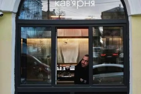 На Львівській площі відкрили &laquo;Міську кав&rsquo;ярню&raquo; на місці &laquo;Варцабу&raquo;