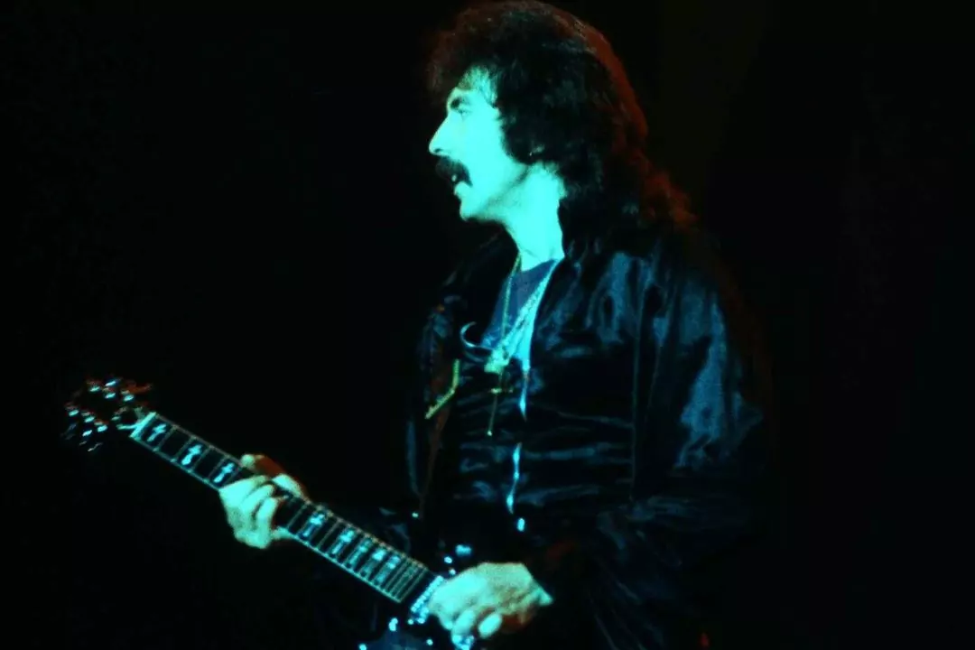 Гітарист Black Sabbath передав &pound;53 тисячі онкологічній лікарні &mdash; музикант продав свою гітару