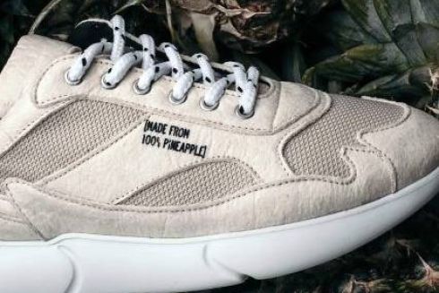 Нидерландский бренд выпустил веганские кроссовки из ананаса